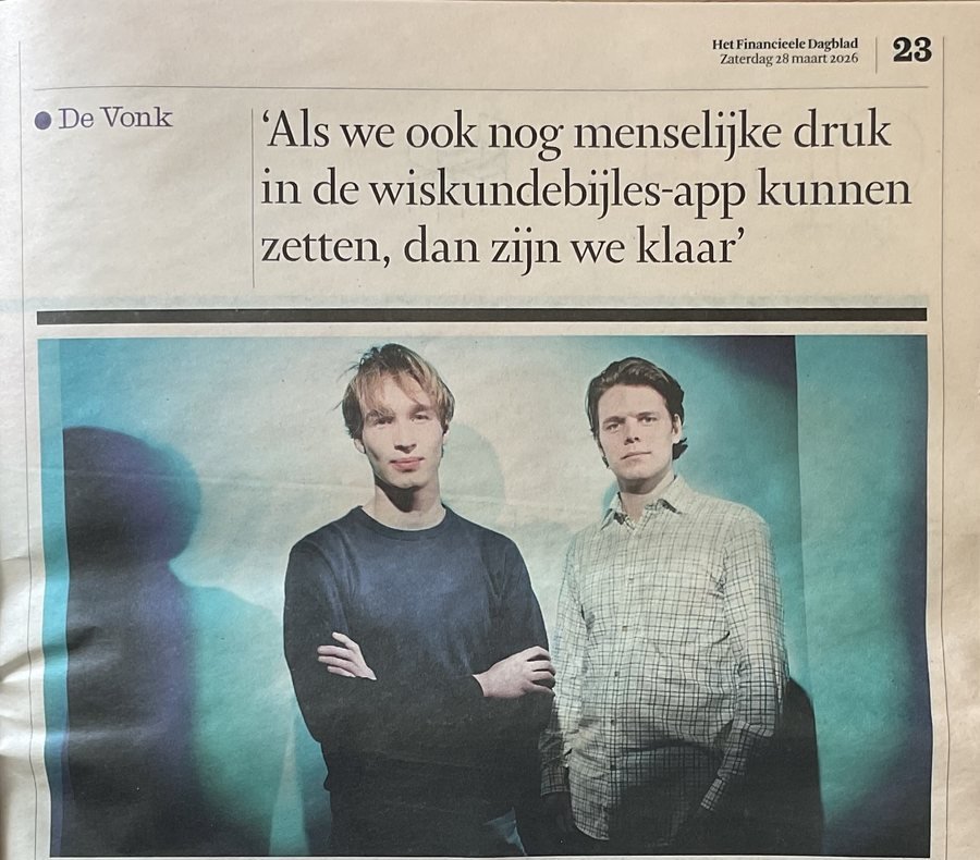 The top of the Het Financieele Dagblad page of March 28, 2026, with a photo of Philip and Louis